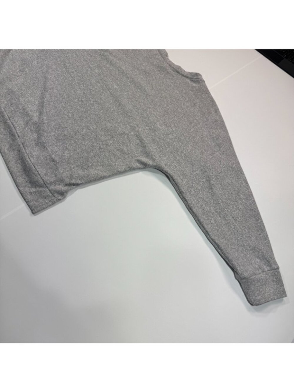 Emily Daniels Sweatshirt Women's L Gray Polyester Knitted Performance Sports - Picture 11 of 12